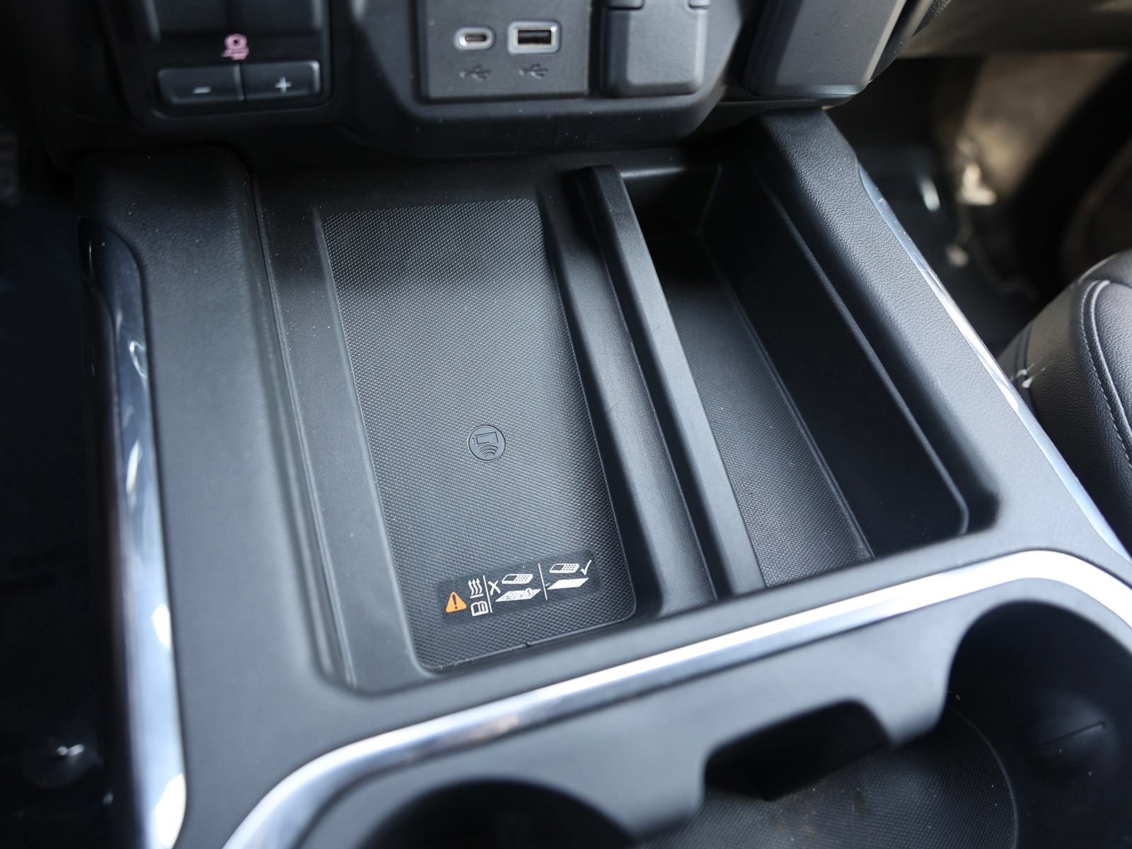 Used 2022 Chevrolet Silverado 2500 LTZ w/ LTZ Plus Package AWD/4WD image 39