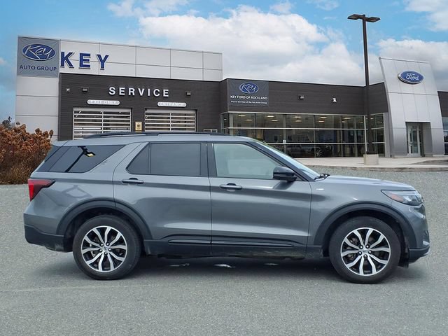 Certified 2025 Ford Explorer ST-Line AWD/4WD image 4