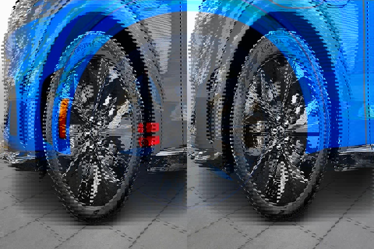 Certified 2025 Ford Mustang Mach-E GT image 13