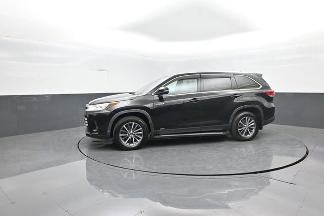 Used 2019 Toyota Highlander XLE image 4