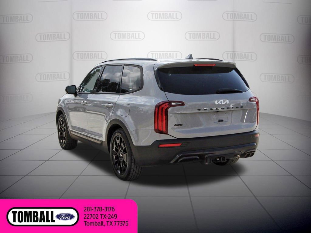 Used 2022 Kia Telluride SX w/ SX Prestige Package image 3