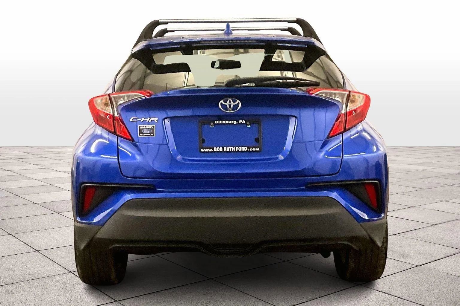 Used 2019 Toyota C-HR XLE image 2