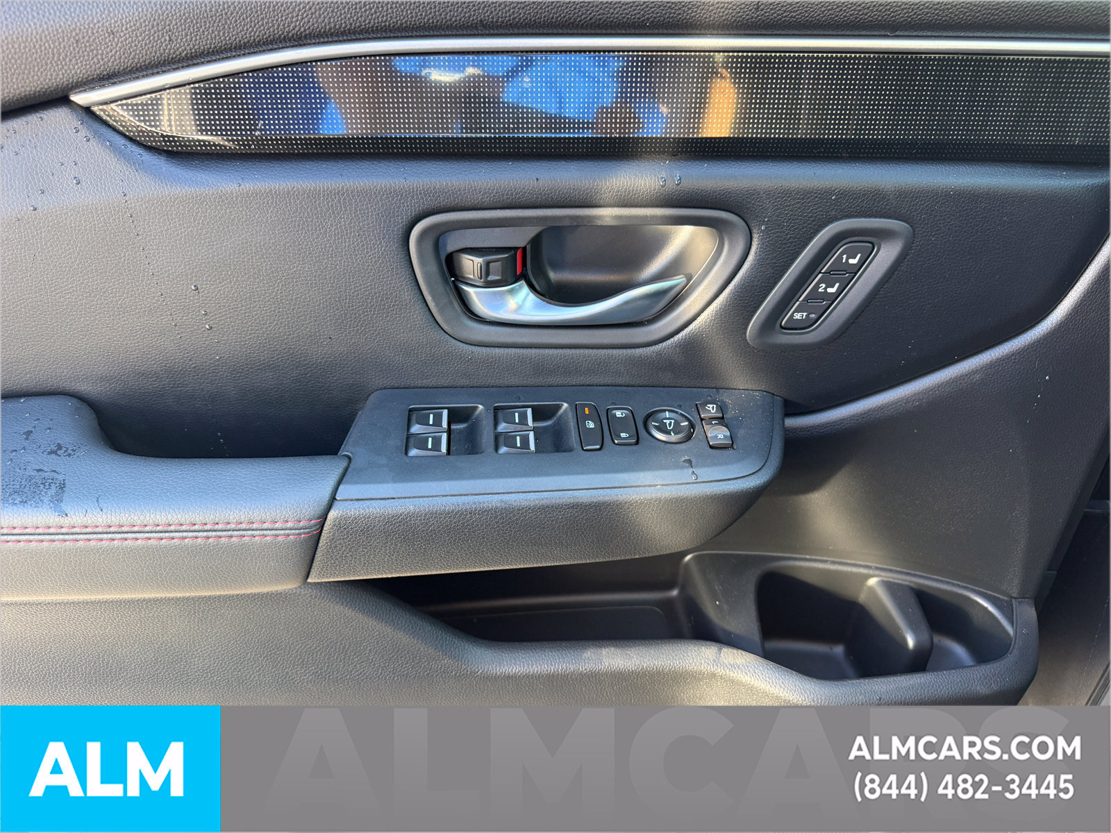 Used 2025 Honda Pilot Black Edition image 28