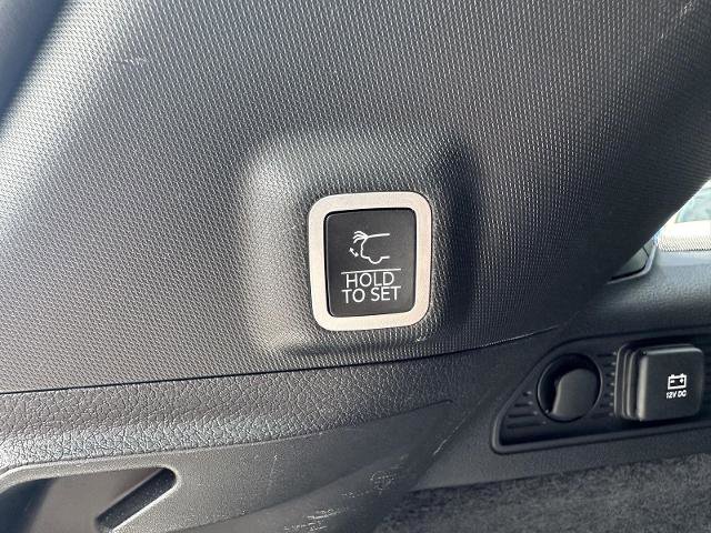 Used 2024 Jeep Grand Cherokee Summit AWD/4WD image 12