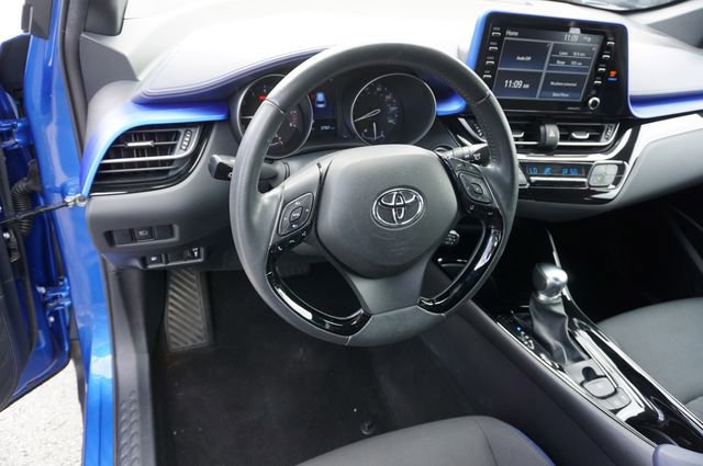 Used 2020 Toyota C-HR XLE image 12