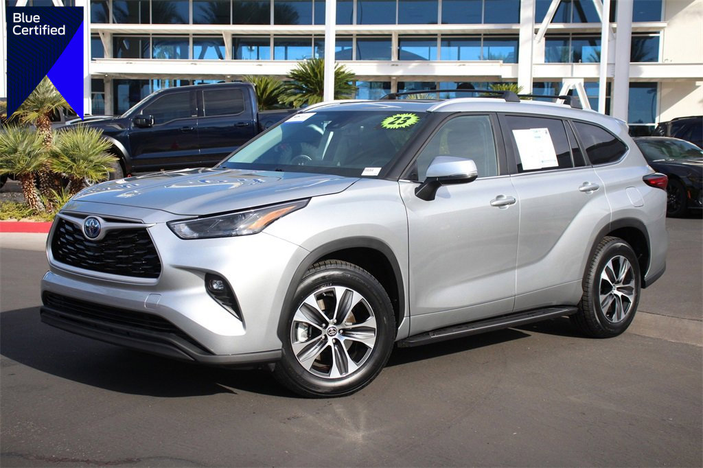 Used 2023 Toyota Highlander XLE image 1