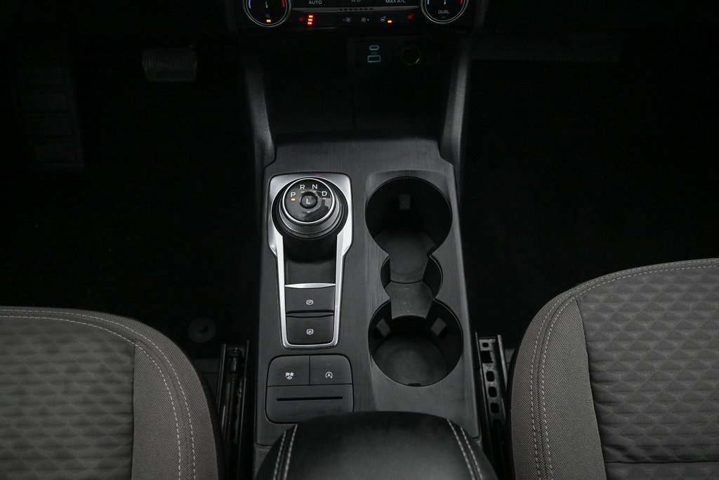 Certified 2022 Ford Escape SE w/ SE Sport Appearance Package image 34