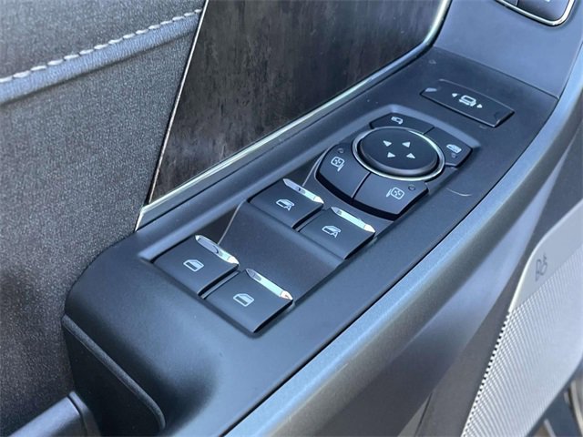 Certified 2025 Ford F250 Lariat w/ Lariat Ultimate Package image 14