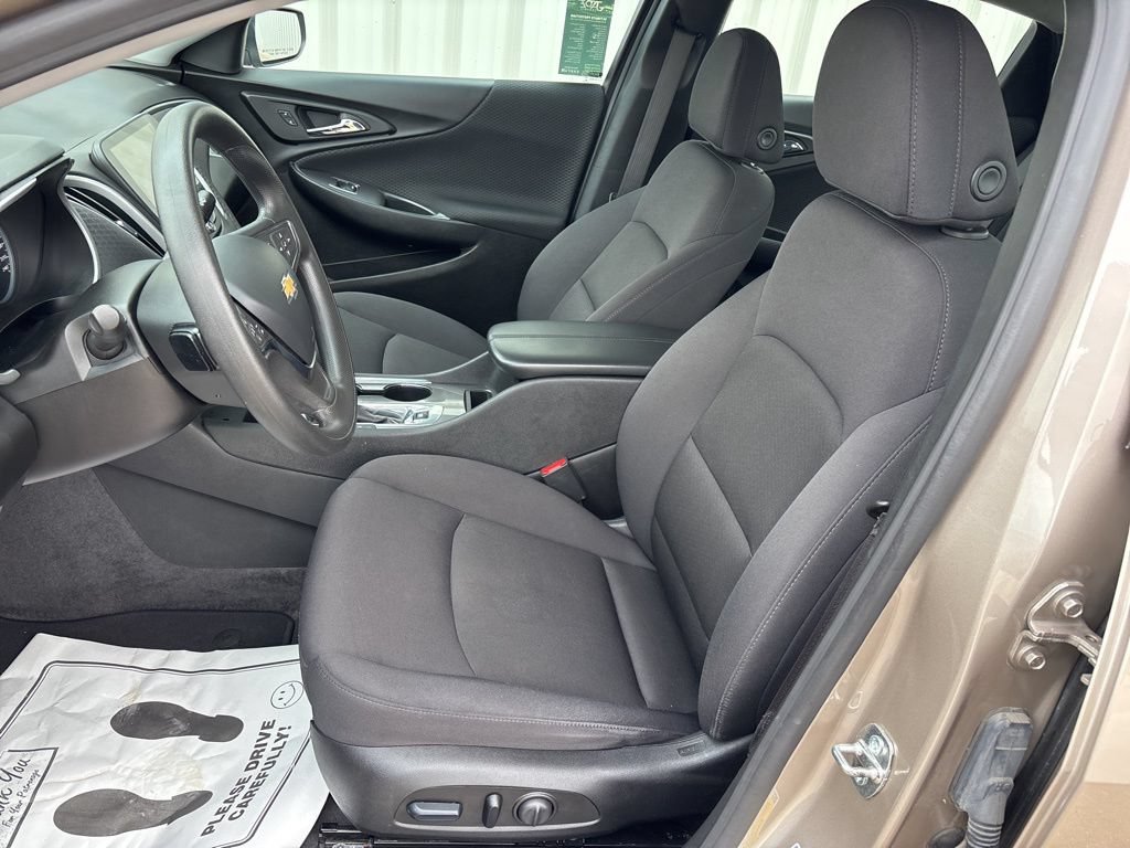 Used 2023 Chevrolet Malibu LT FWD image 11