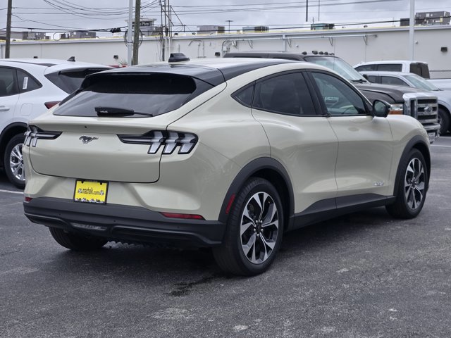 Certified 2025 Ford Mustang Mach-E Select w/ Comfort Package Lite image 3