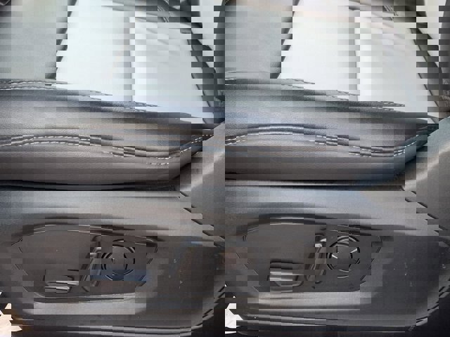 Certified 2023 Ford Explorer XLT w/ Equipment Group 202A image 7