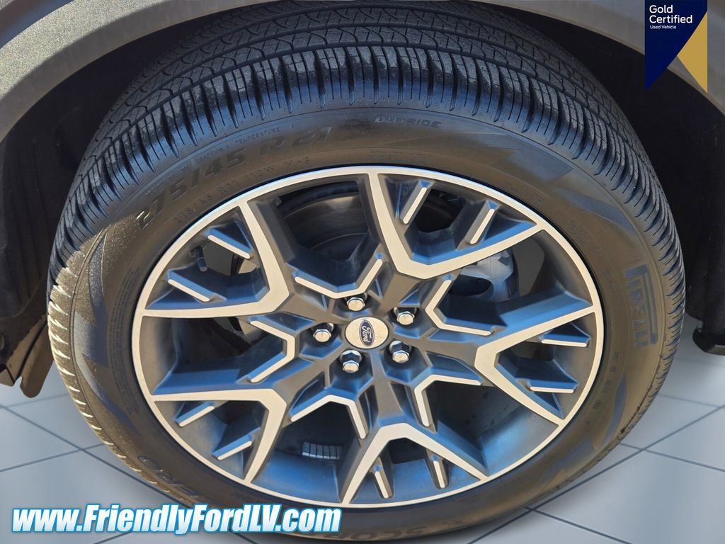 Certified 2025 Ford Explorer Platinum w/ Ultimate Package image 7