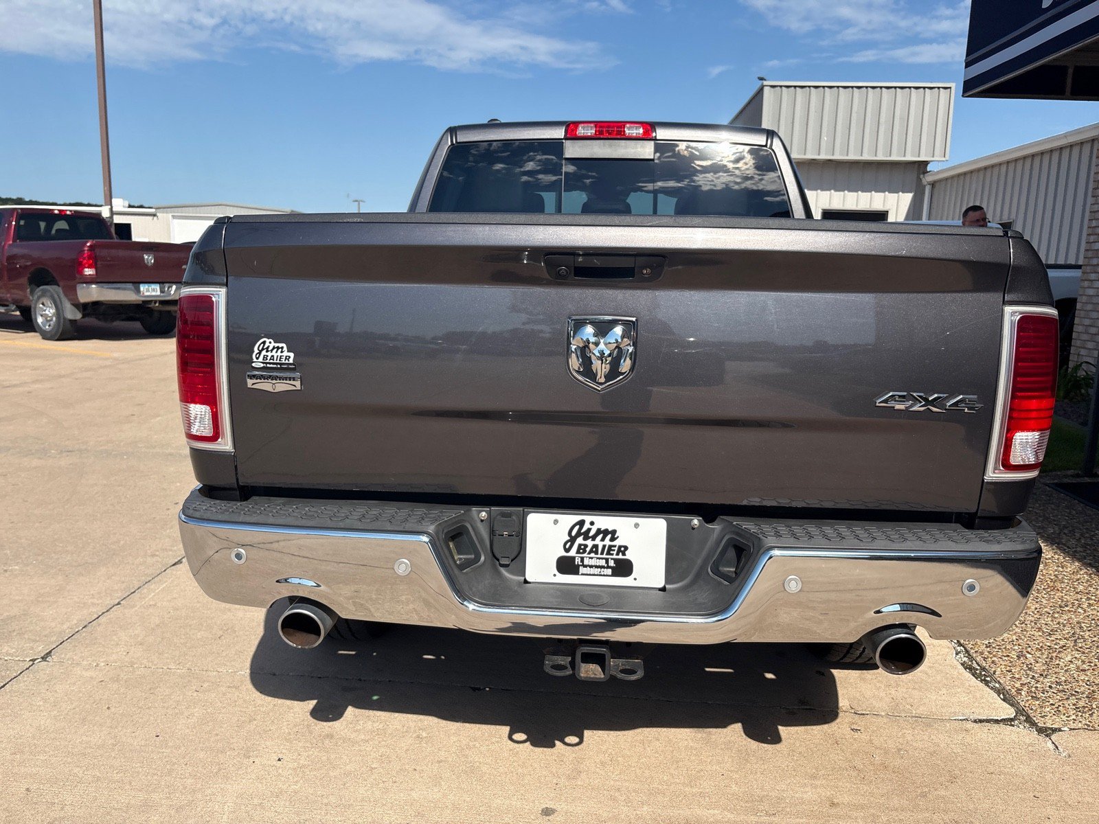 Used 2017 RAM 1500 Laramie w/ Convenience Group AWD/4WD image 11