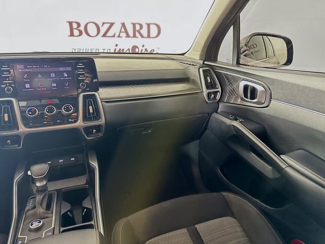 Used 2021 Kia Sorento LX image 26