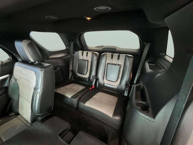 Certified 2017 Ford Explorer XLT w/ Equipment Group 202A FWD image 21