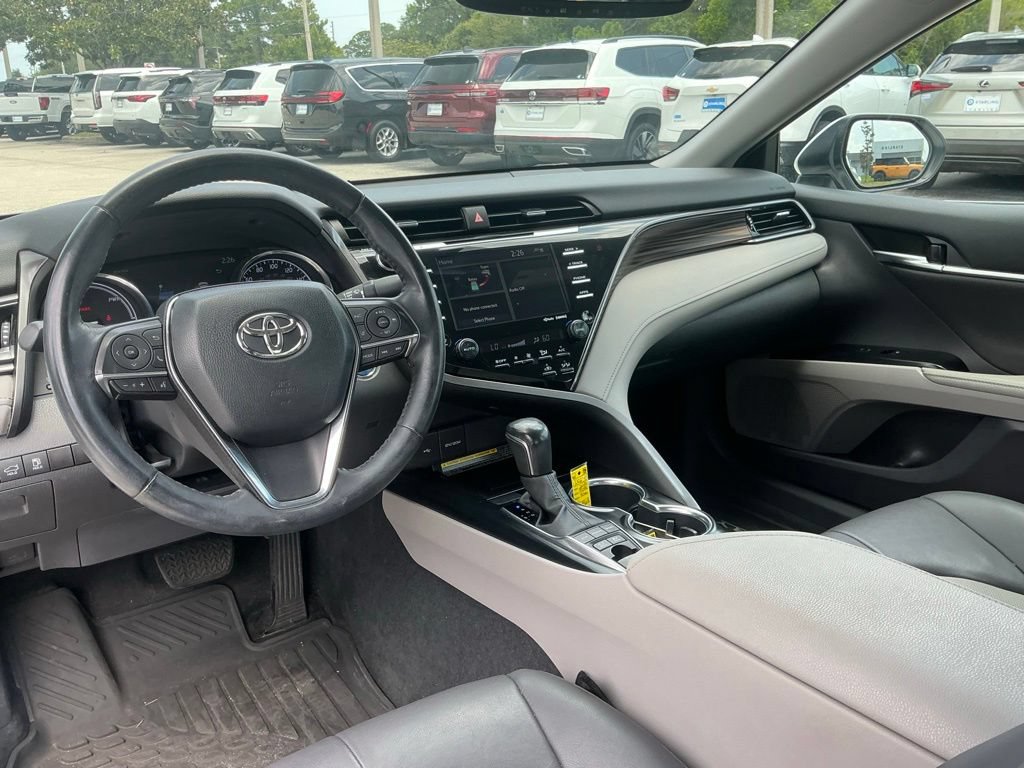 Used 2020 Toyota Camry XLE FWD image 31