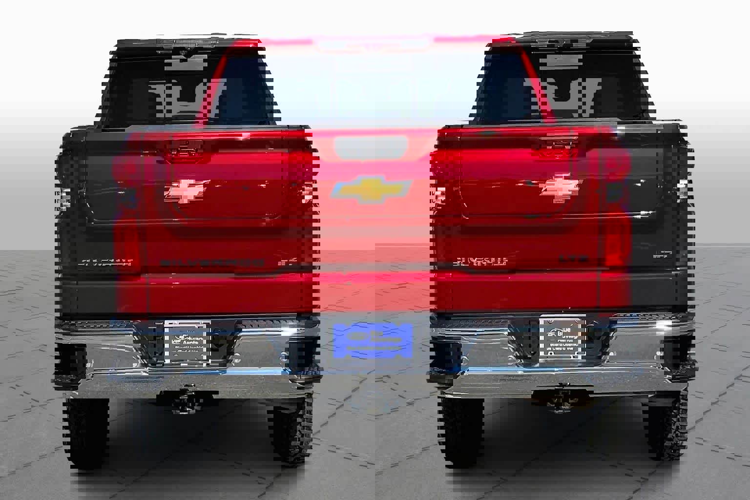 Used 2023 Chevrolet Silverado 1500 LTZ w/ LTZ Premium Package image 2