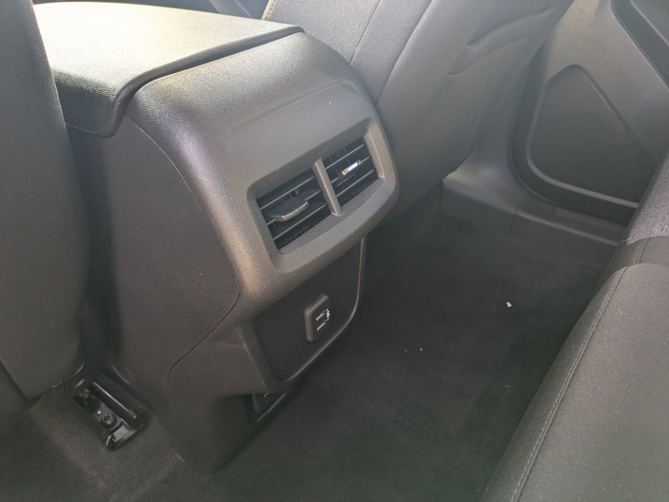 Used 2024 Chevrolet Equinox LT image 28