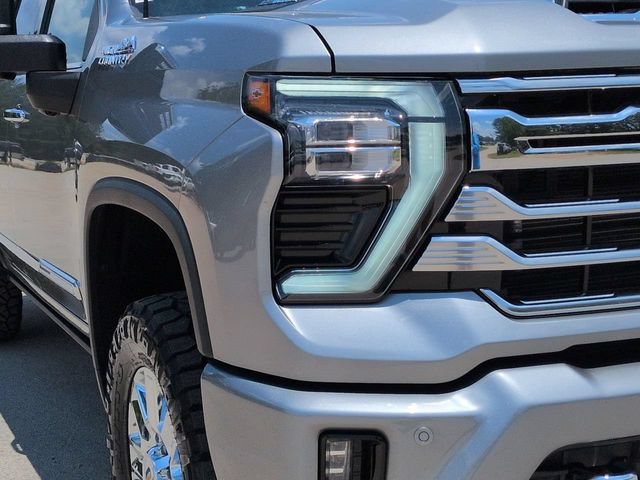 Used 2024 Chevrolet Silverado 2500 High Country w/ High Country Premium Package AWD/4WD image 11