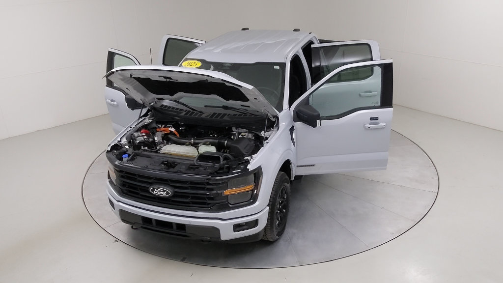 Certified 2025 Ford F150 XLT w/ Equipment Group 302A MID AWD/4WD image 46