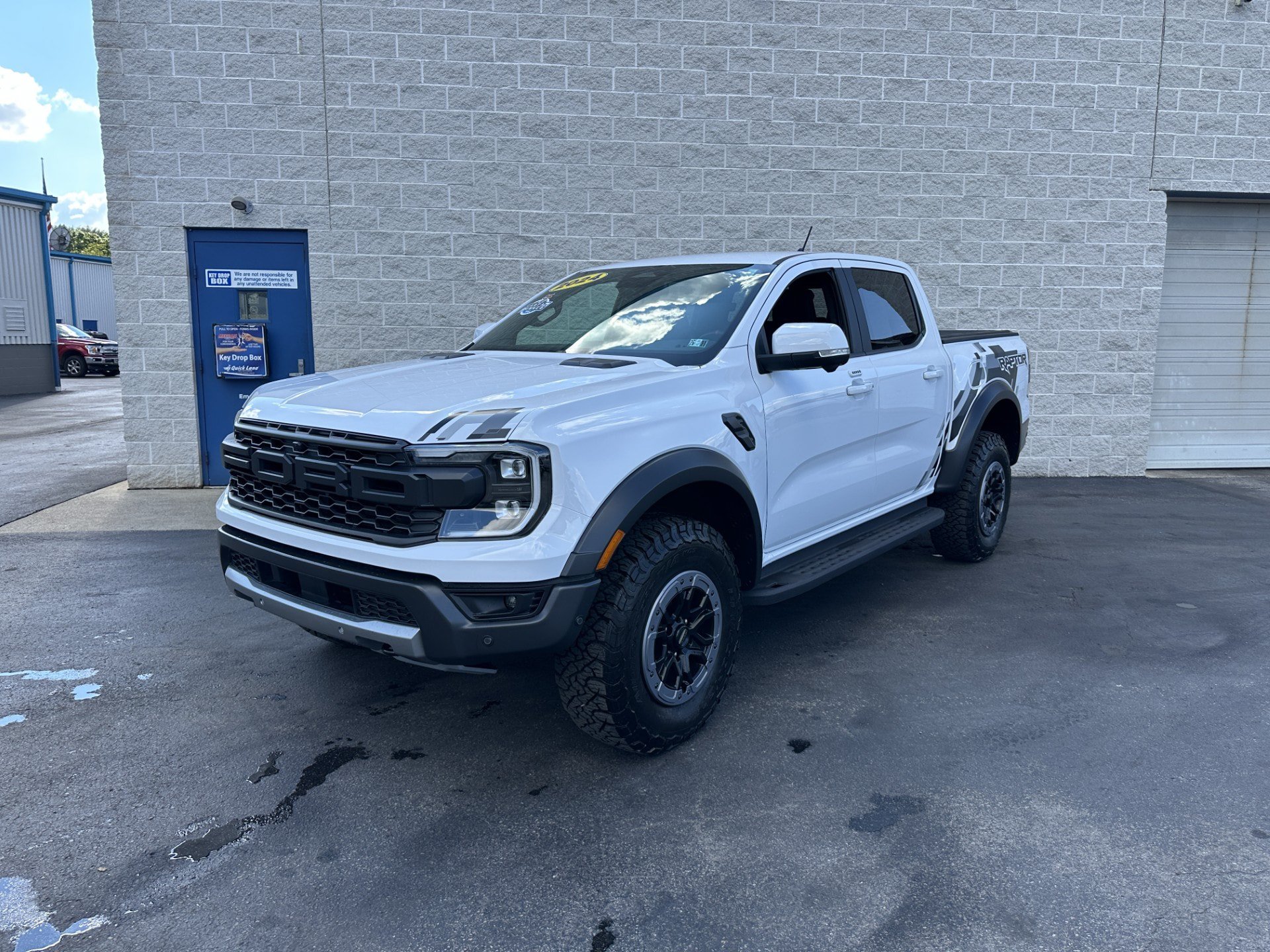 Certified 2024 Ford Ranger Raptor AWD/4WD image 2
