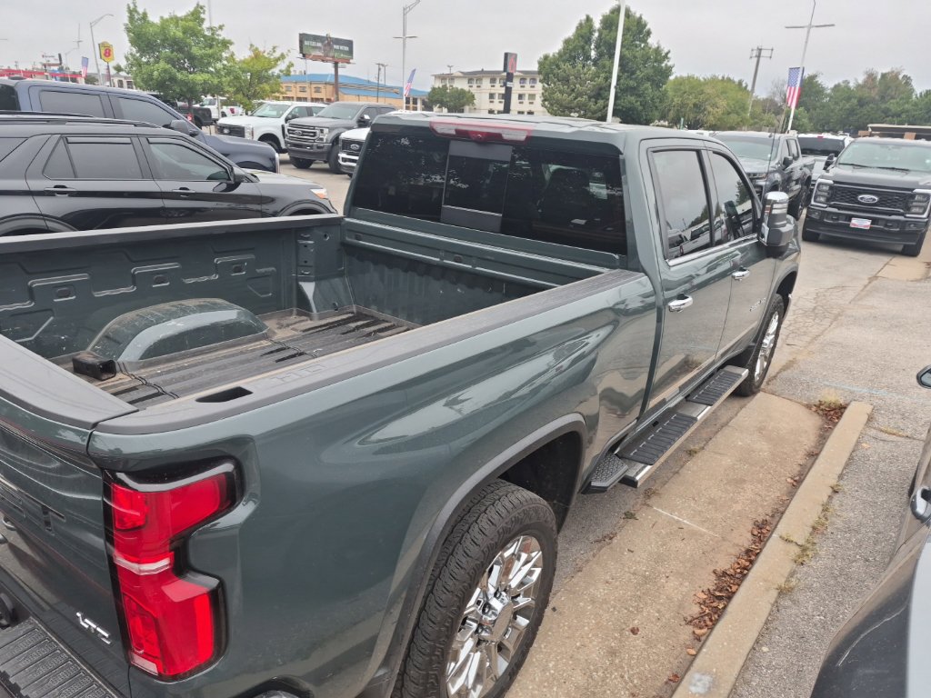 Used 2026 Chevrolet Silverado 2500 LTZ w/ LTZ Premium Package AWD/4WD image 22