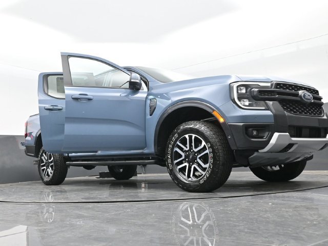 Certified 2024 Ford Ranger Lariat w/ FX4 Off-Road Package AWD/4WD image 31