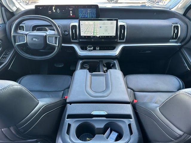 Certified 2025 Ford Expedition Platinum image 12