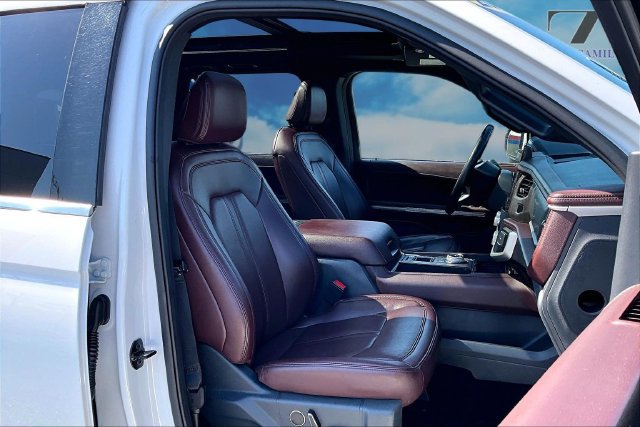 Certified 2024 Ford Expedition Limited RWD image 7
