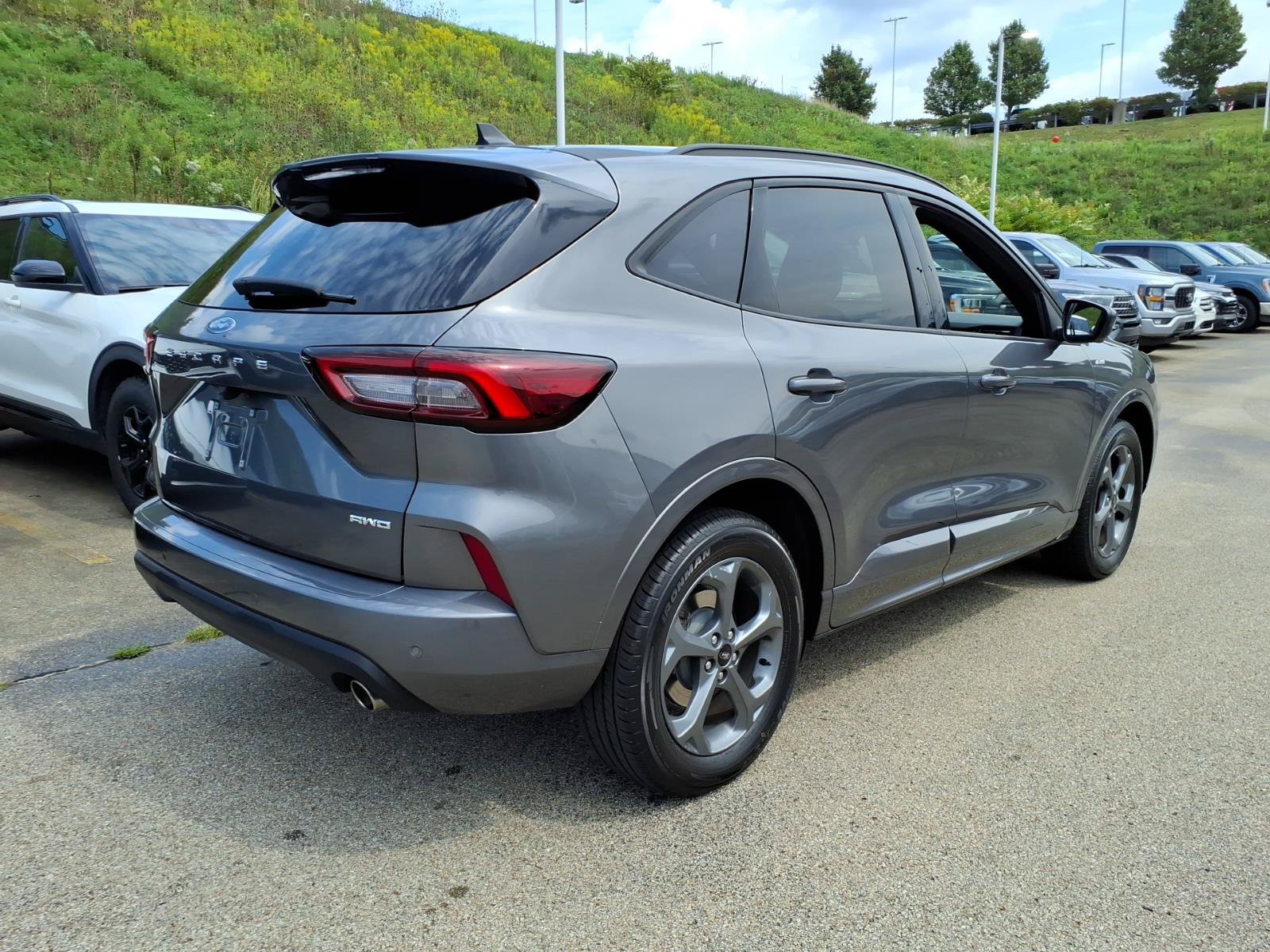 Certified 2023 Ford Escape ST-Line Select w/ Tech Pack #2 AWD/4WD image 5