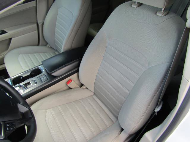 Certified 2019 Ford Fusion SE FWD image 16