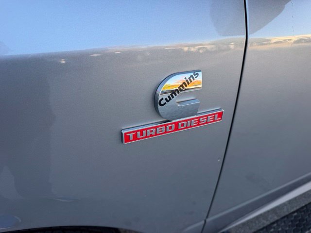 Used 2024 RAM 3500 Tradesman w/ Chrome Appearance Group AWD/4WD image 9