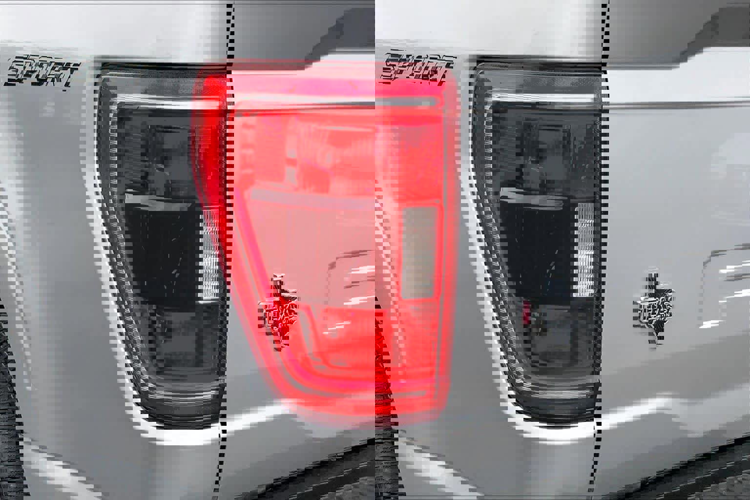 Certified 2021 Ford F150 XLT w/ Equipment Group 302A High image 25