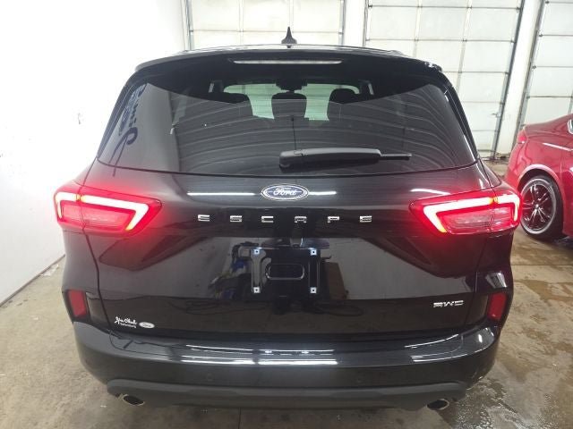 Certified 2024 Ford Escape ST-Line w/ Tech Pack #1 AWD/4WD image 9
