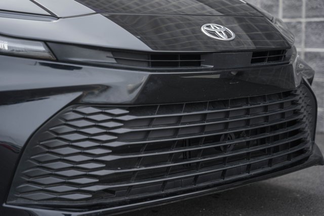 Used 2025 Toyota Camry LE image 15