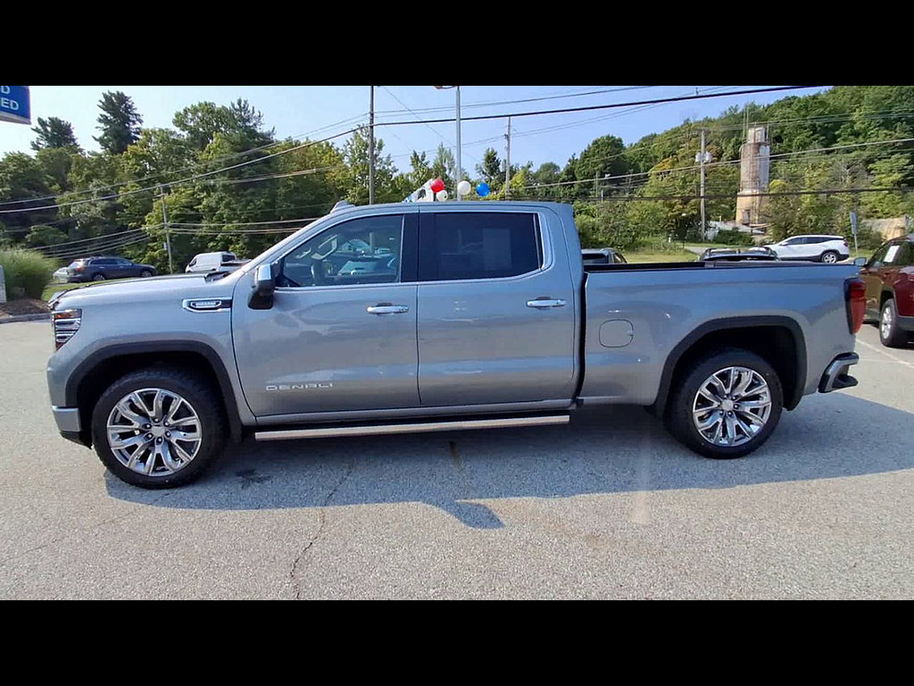 Used 2025 GMC Sierra 1500 Denali w/ Denali Reserve Package AWD/4WD image 5