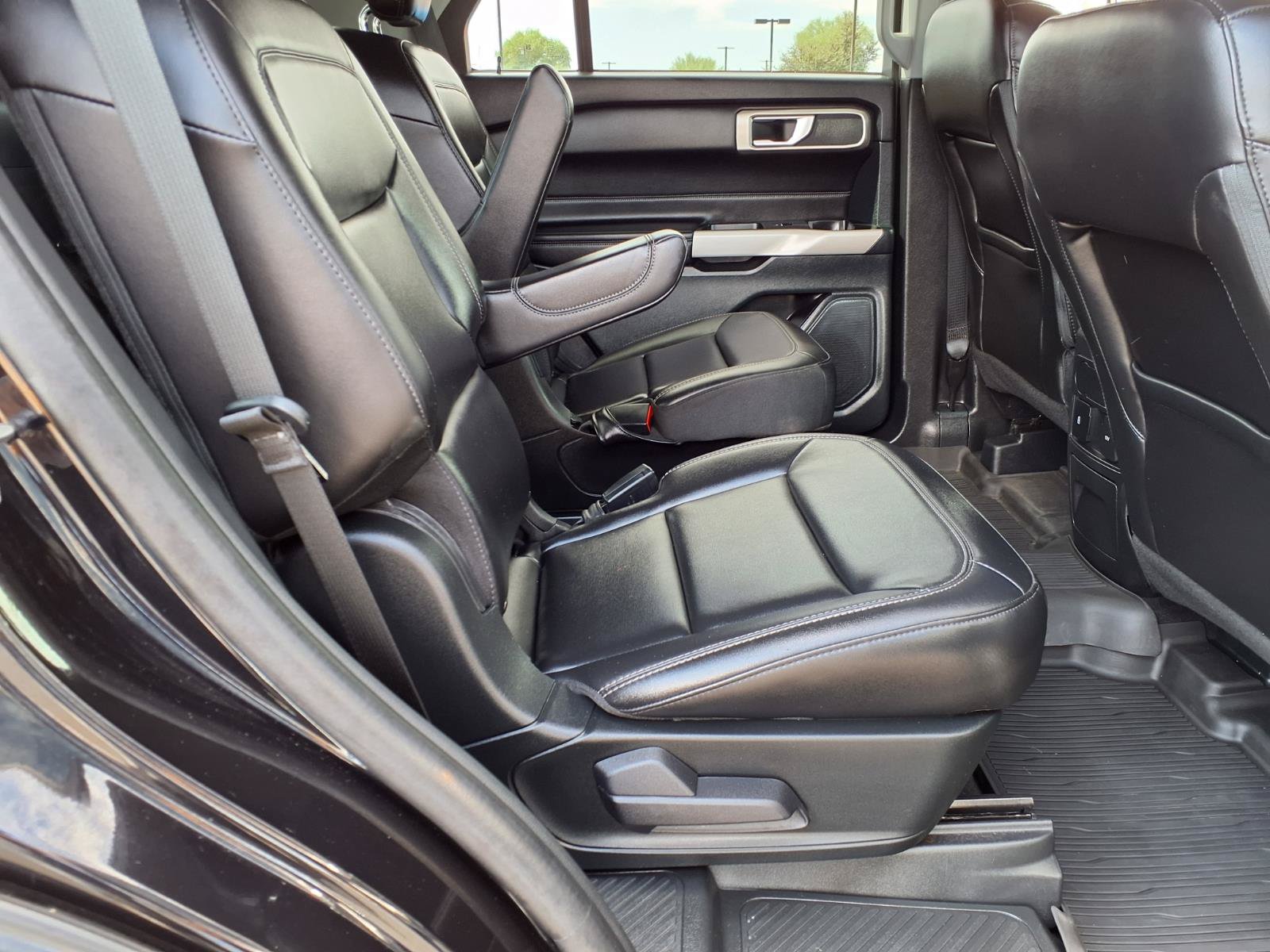 Certified 2024 Ford Explorer XLT w/ Equipment Group 202A AWD/4WD image 14