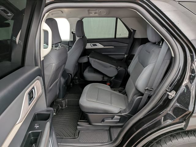 Certified 2025 Ford Explorer Active AWD/4WD image 15