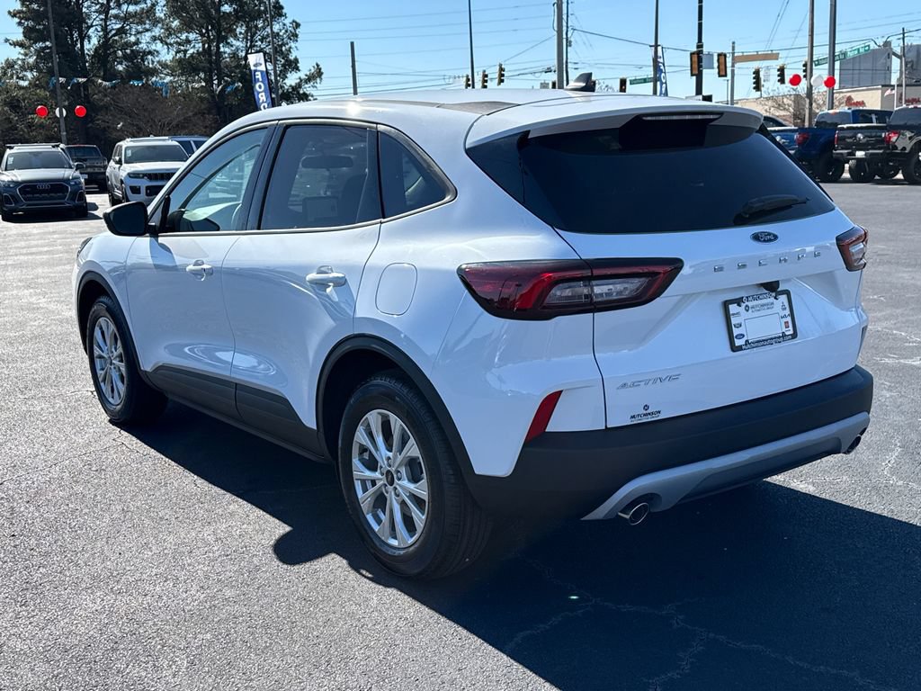 Certified 2026 Ford Escape Active w/ Cold Weather Package FWD image 5