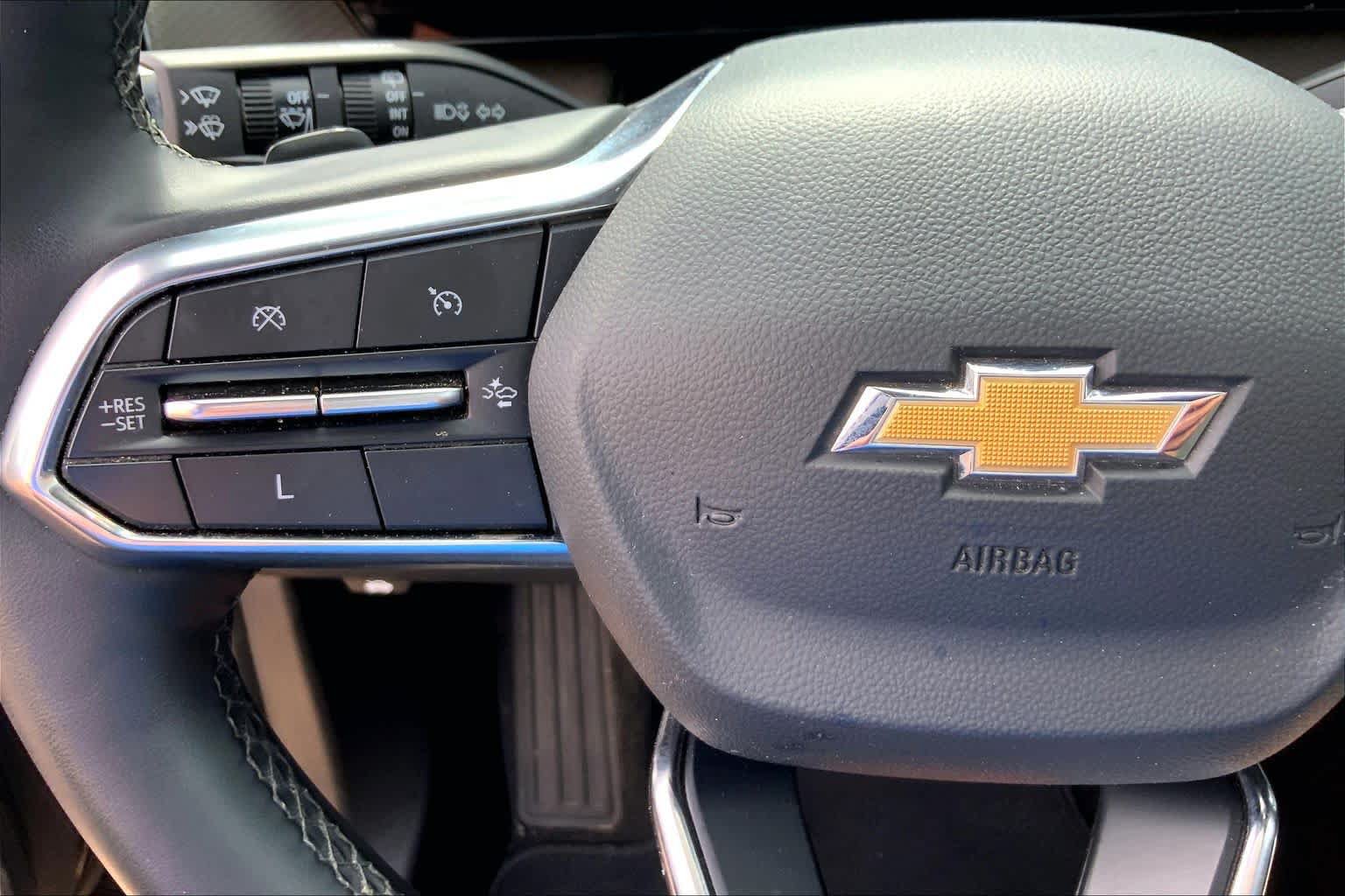 Used 2025 Chevrolet Equinox LT w/ Convenience Package II FWD image 24