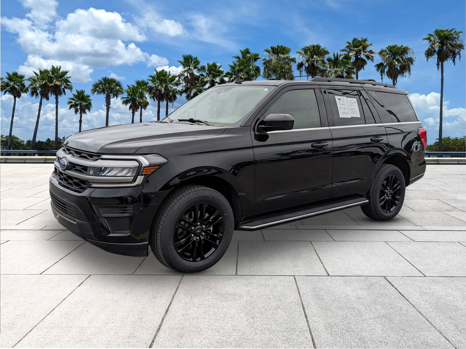 Certified 2022 Ford Expedition XLT image 4