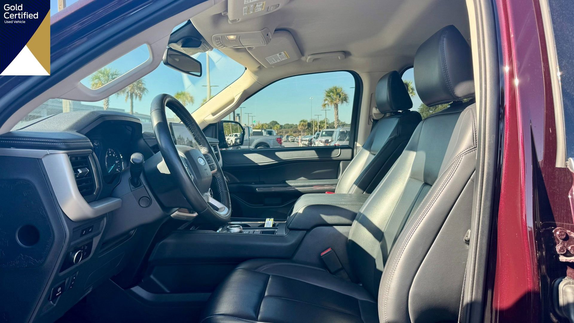 Certified 2024 Ford Expedition XLT image 26