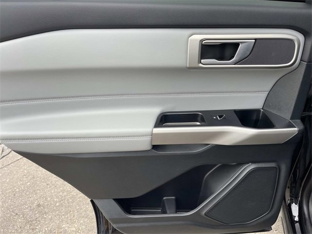 Certified 2023 Ford Explorer XLT w/ Equipment Group 202A image 20