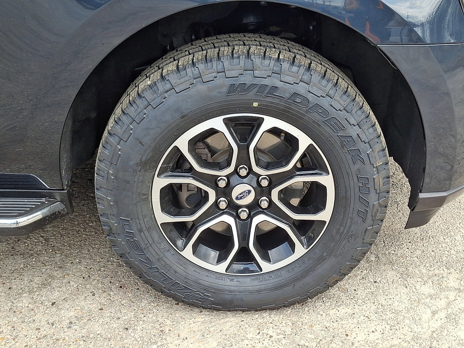 Certified 2023 Ford Expedition Max XLT image 8