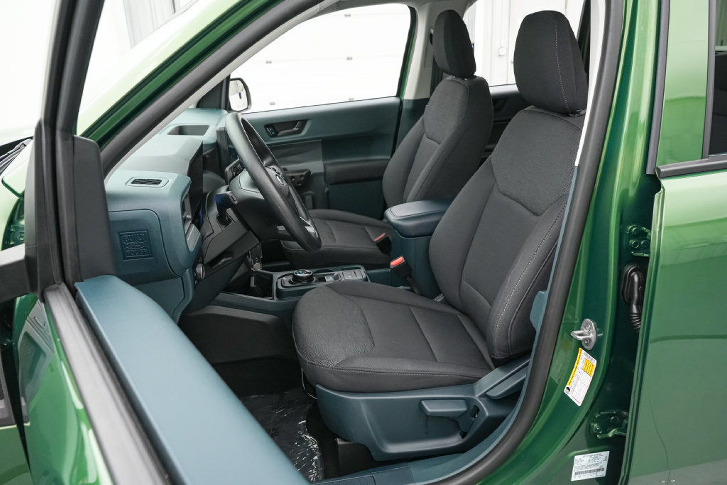 Certified 2025 Ford Maverick XL FWD image 12