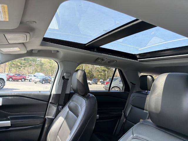 Certified 2022 Ford Explorer XLT w/ Equipment Group 202A image 12