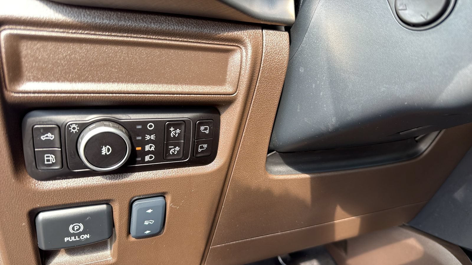 Certified 2025 Ford F150 King Ranch w/ FX4 Off-Road Package AWD/4WD image 17