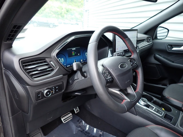 Certified 2023 Ford Escape ST-Line Elite AWD/4WD image 16