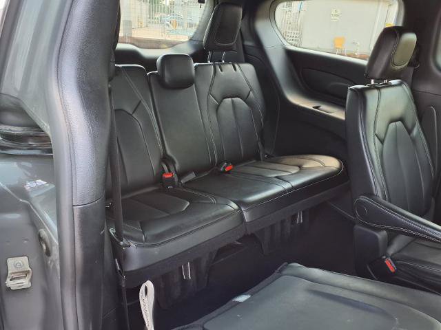 Used 2025 Chrysler Pacifica Select FWD image 24