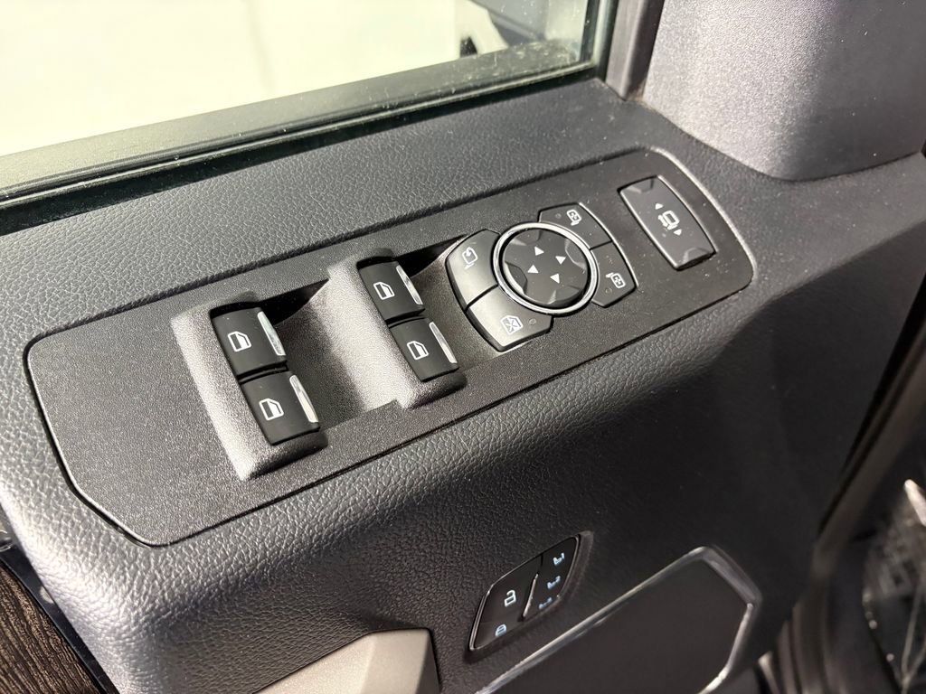 Certified 2021 Ford F350 Lariat w/ Lariat Ultimate Package AWD/4WD image 12
